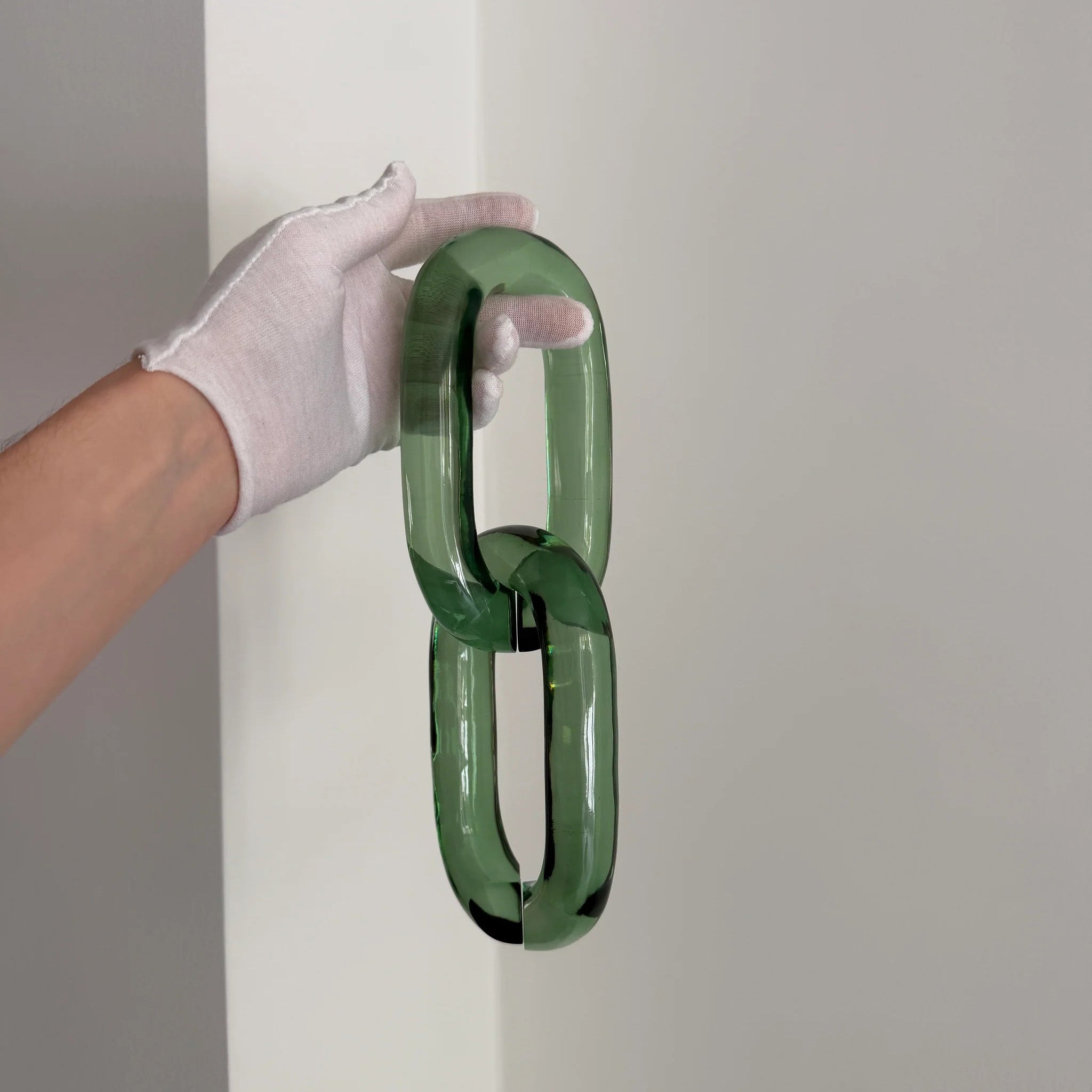 Wall & Ceiling Infinity Hook – Metal Mount for Art Installations, Cables & Displays, 35‑Link Capacity