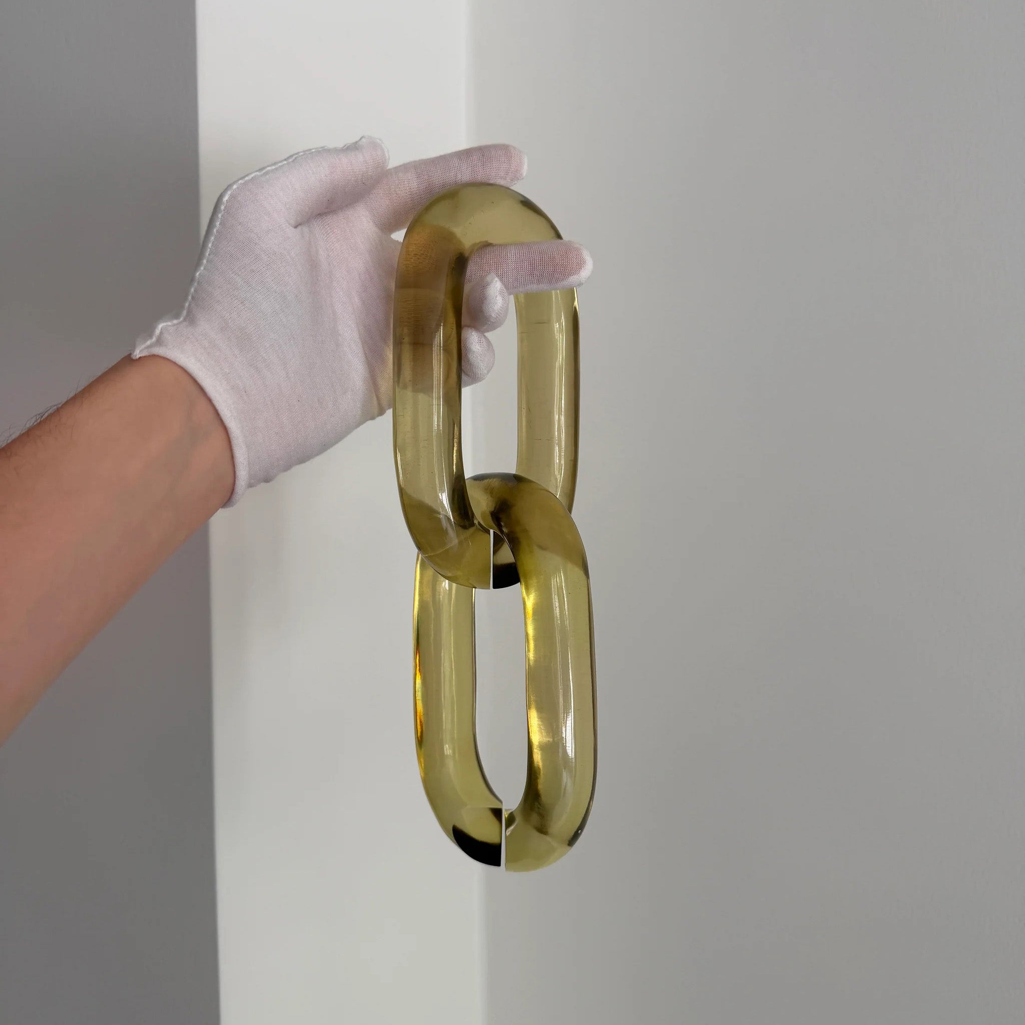 Wall & Ceiling Infinity Hook – Metal Mount for Art Installations, Cables & Displays, 35‑Link Capacity