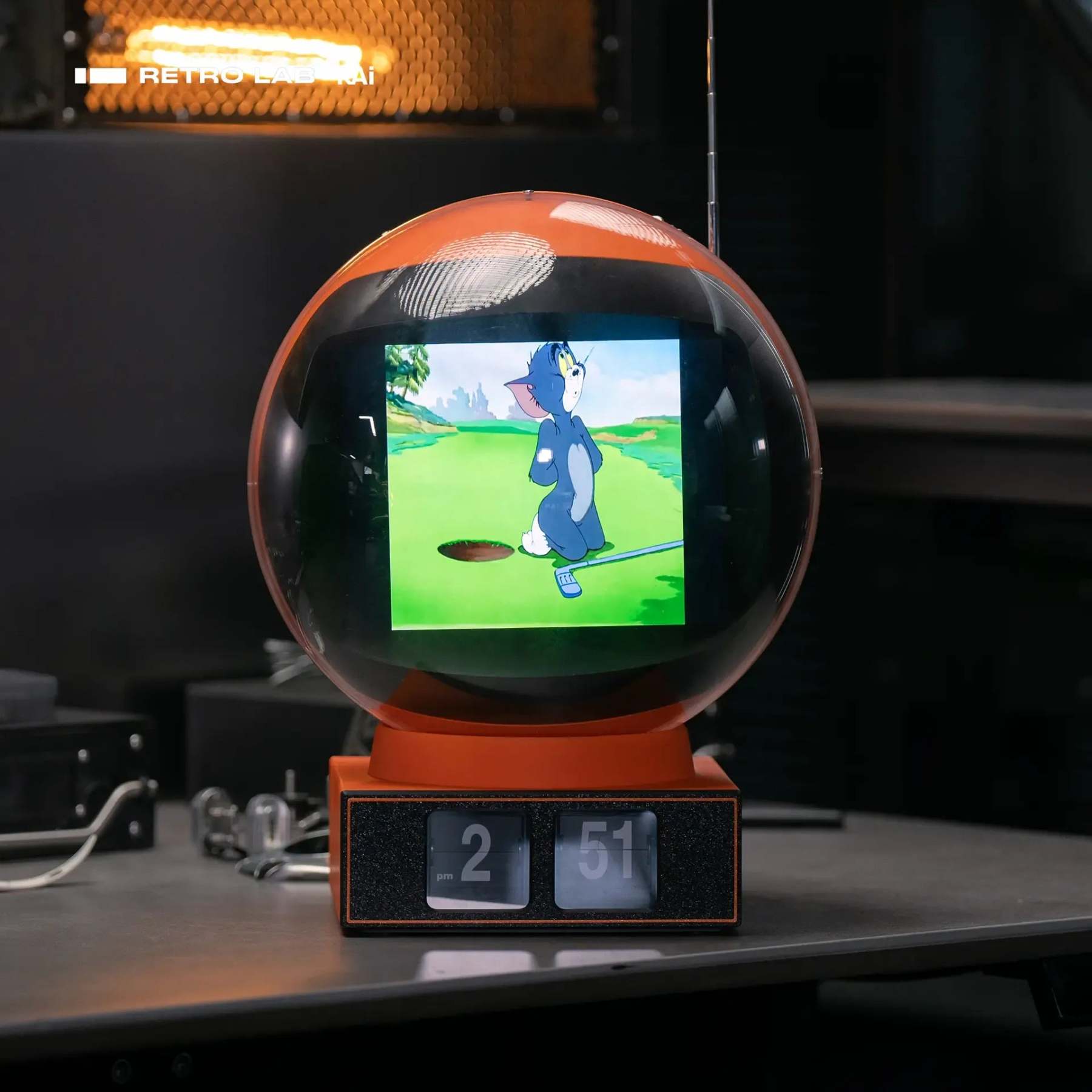 Mechanical Flip Clock – Classic Card Flip Design, Electronic Drive, Retro Desk Decor
