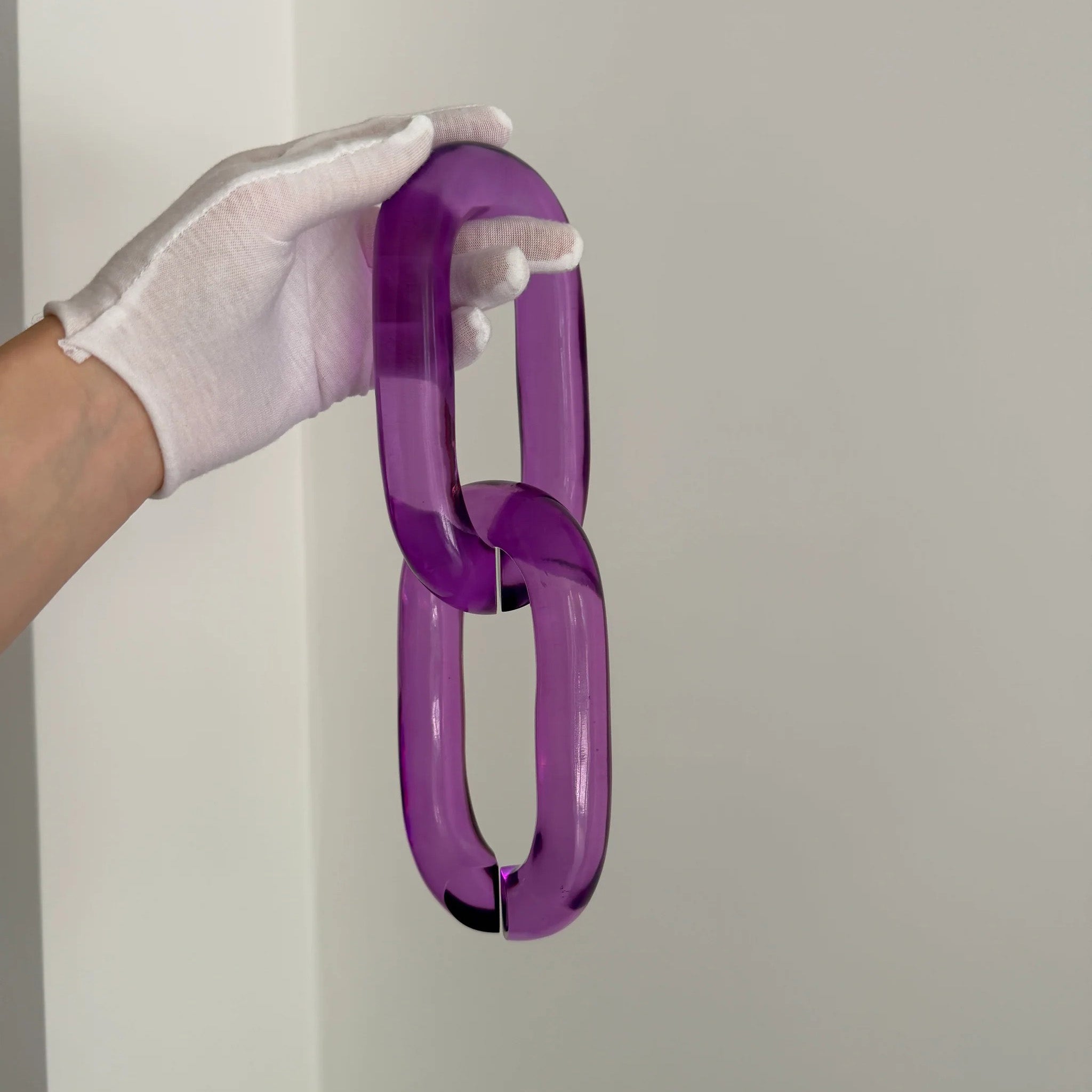 Wall & Ceiling Infinity Hook – Metal Mount for Art Installations, Cables & Displays, 35‑Link Capacity