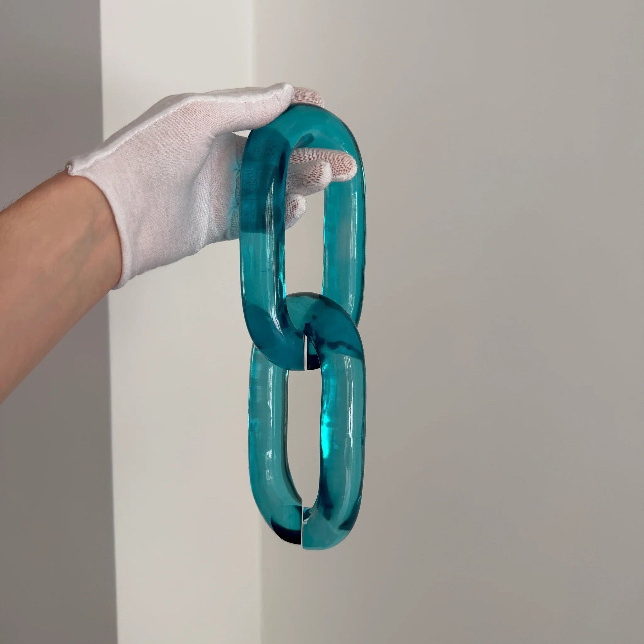 Wall & Ceiling Infinity Hook – Metal Mount for Art Installations, Cables & Displays, 35‑Link Capacity