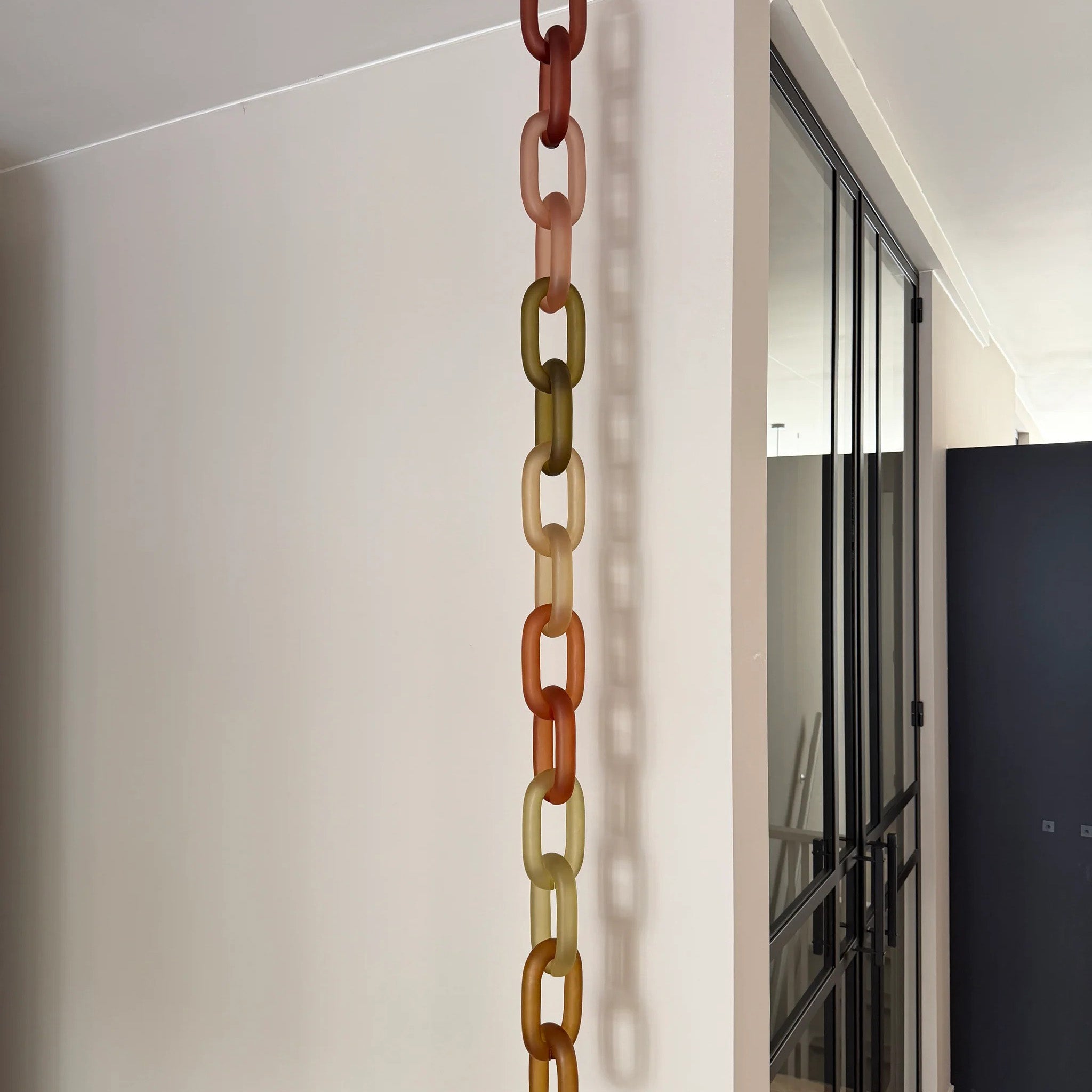 Wall & Ceiling Infinity Hook – Metal Mount for Art Installations, Cables & Displays, 35‑Link Capacity