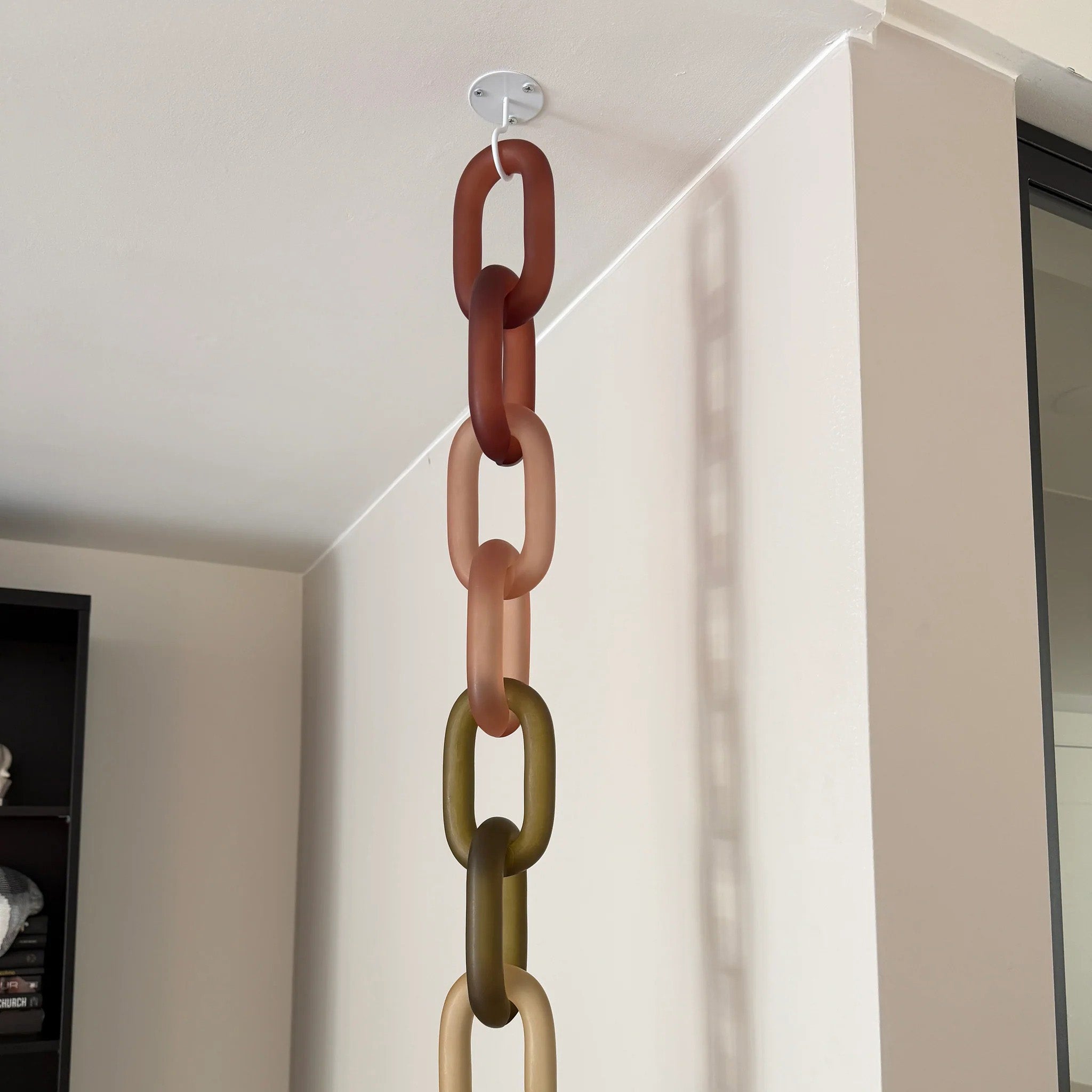 Wall & Ceiling Infinity Hook – Metal Mount for Art Installations, Cables & Displays, 35‑Link Capacity