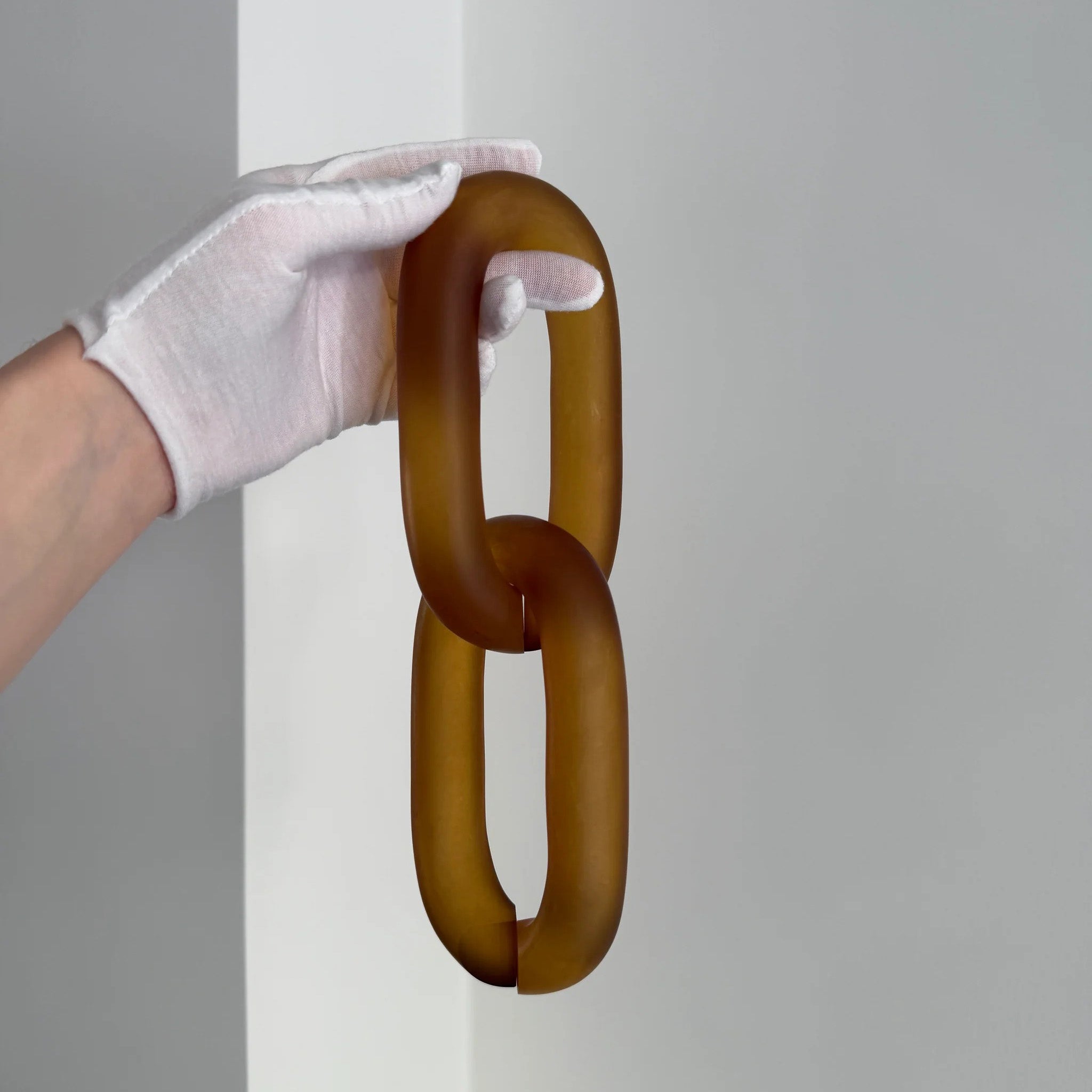 Wall & Ceiling Infinity Hook – Metal Mount for Art Installations, Cables & Displays, 35‑Link Capacity