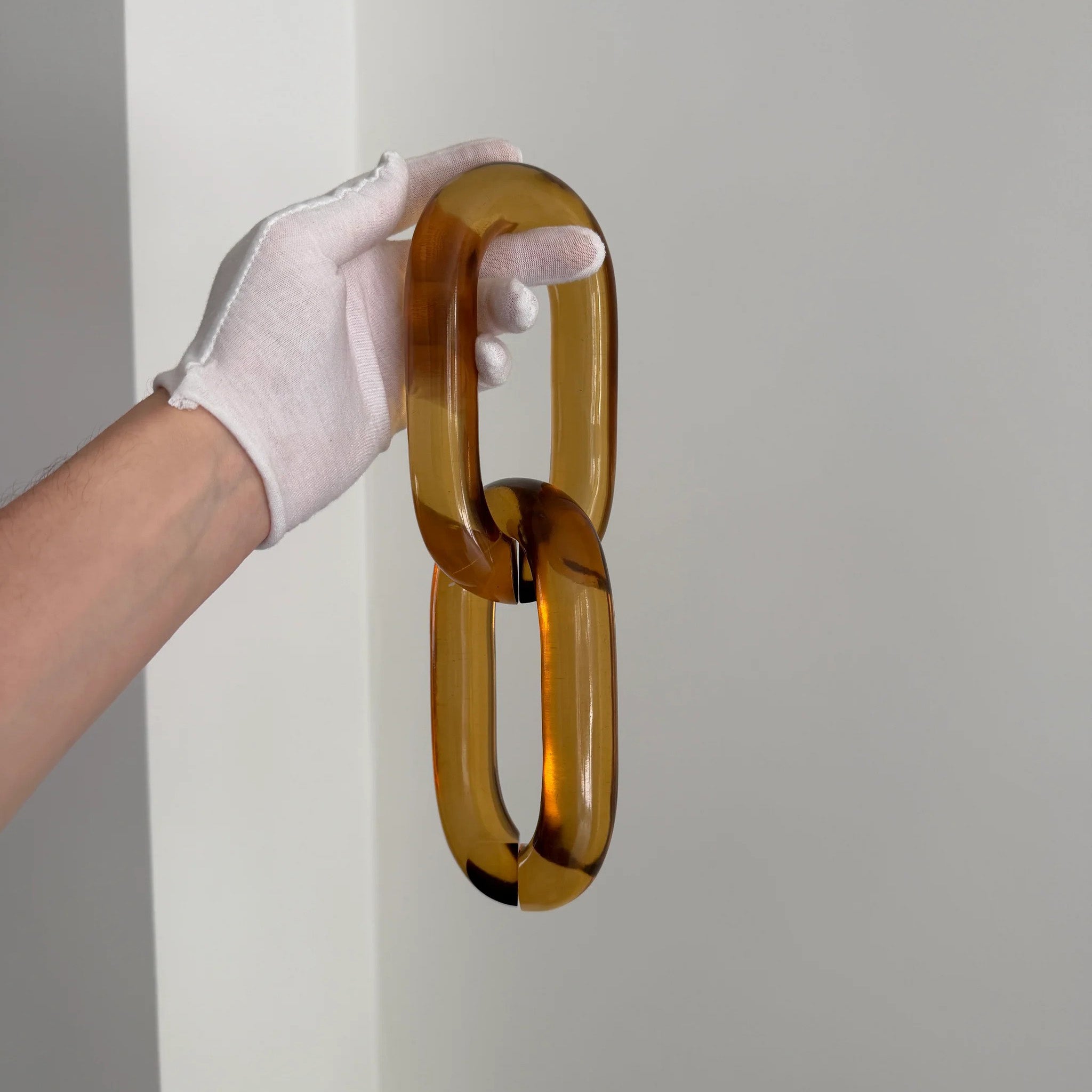 Wall & Ceiling Infinity Hook – Metal Mount for Art Installations, Cables & Displays, 35‑Link Capacity