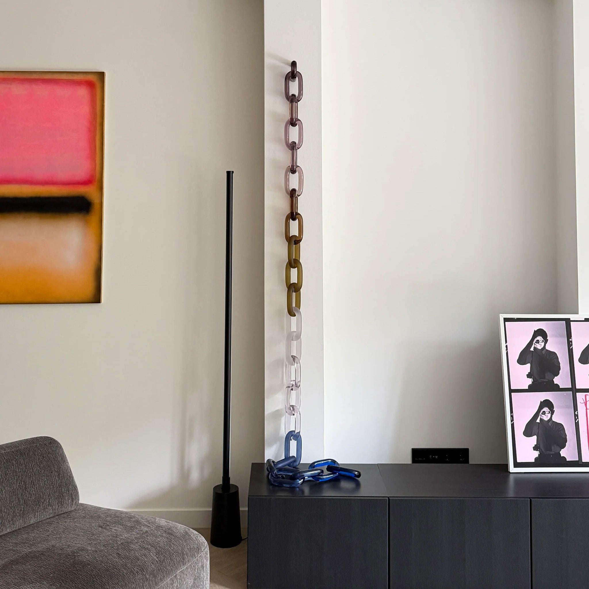 Wall & Ceiling Infinity Hook – Metal Mount for Art Installations, Cables & Displays, 35‑Link Capacity