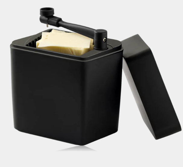 Classic Cheese Storage Box with Integrated Slicer 🧀