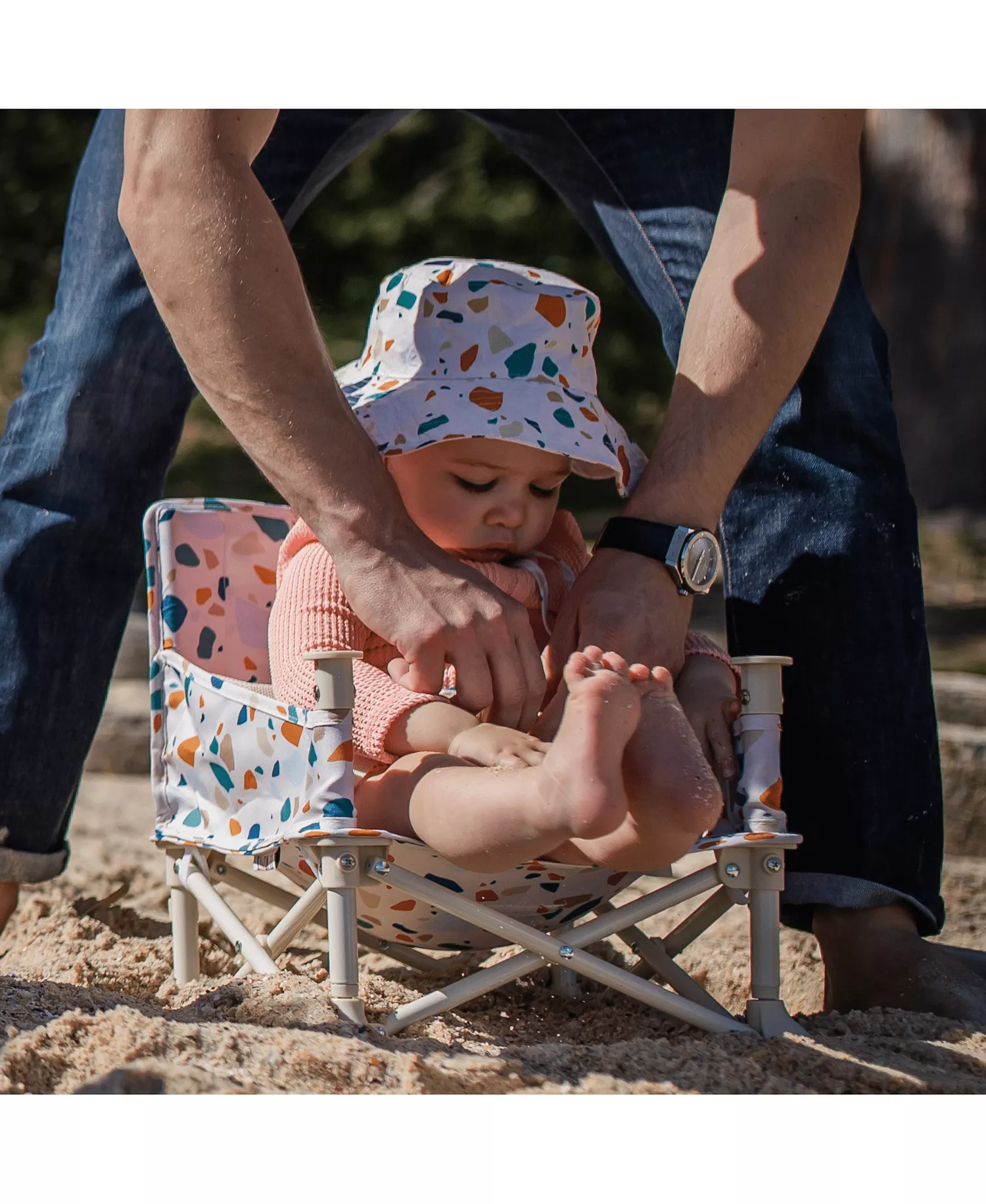 Portable Baby Booster Seat with Foldable Design, Removable Tray & Travel Carry Bag for On-the-Go Feeding