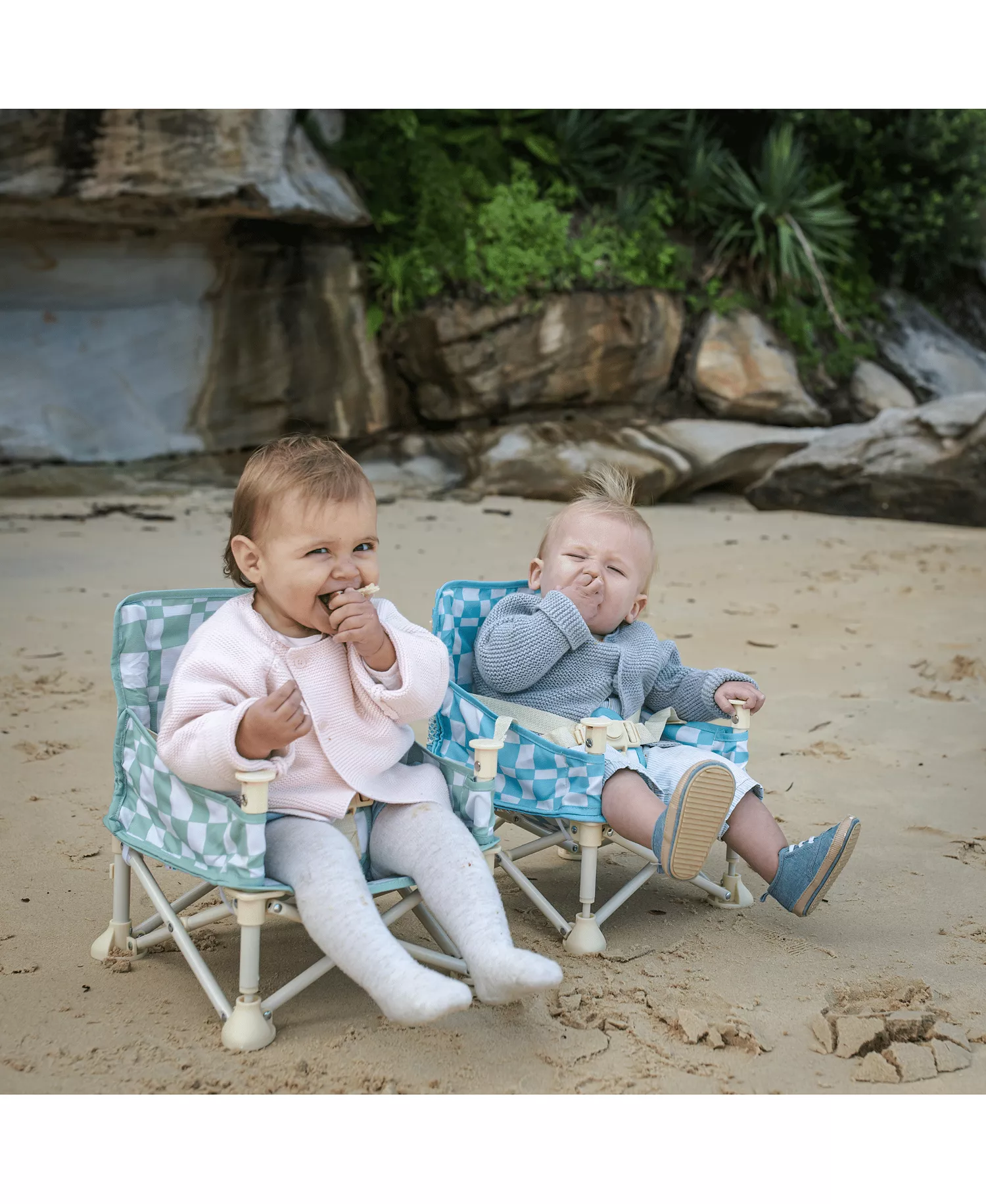 Portable Baby Booster Seat with Foldable Design, Removable Tray & Travel Carry Bag for On-the-Go Feeding