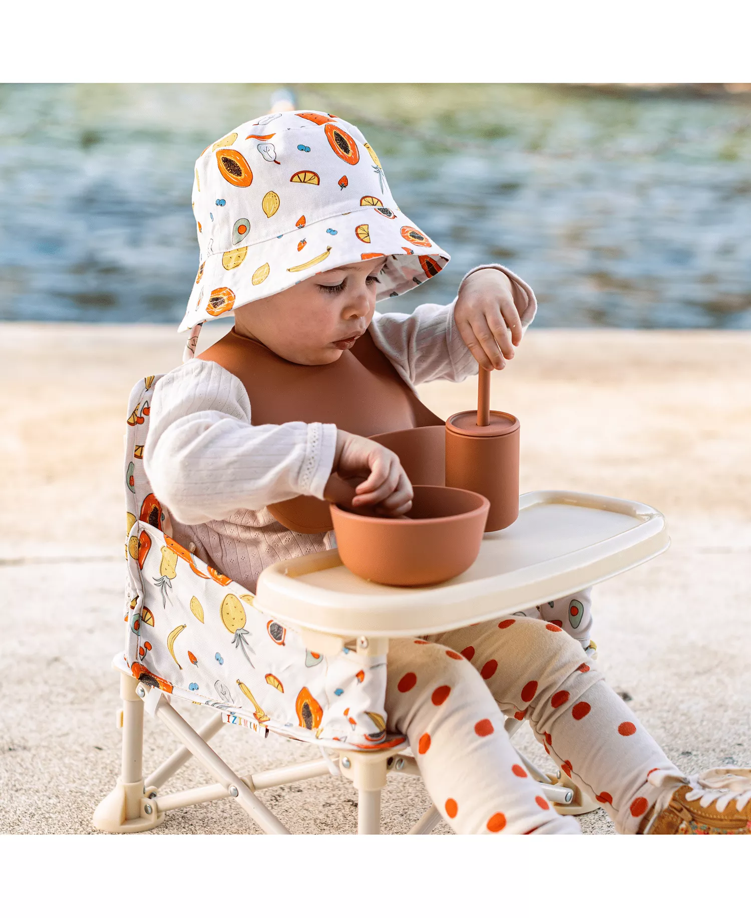 Portable Baby Booster Seat with Foldable Design, Removable Tray & Travel Carry Bag for On-the-Go Feeding