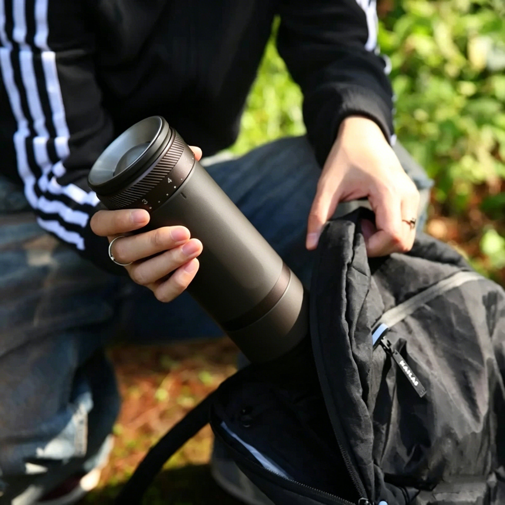 Portable electric coffee grinder
