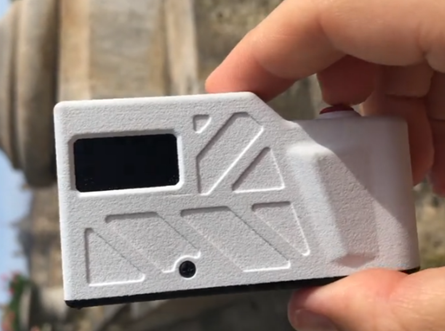 Minimalist pixel-free camera