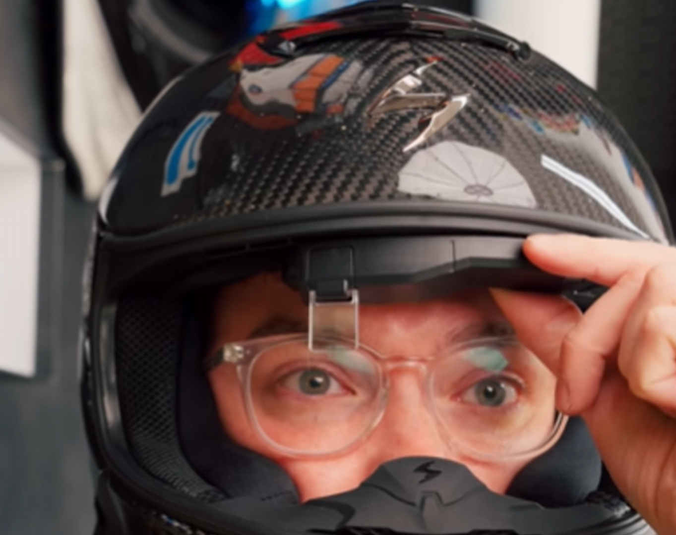 Motorcycle helmet head-up display
