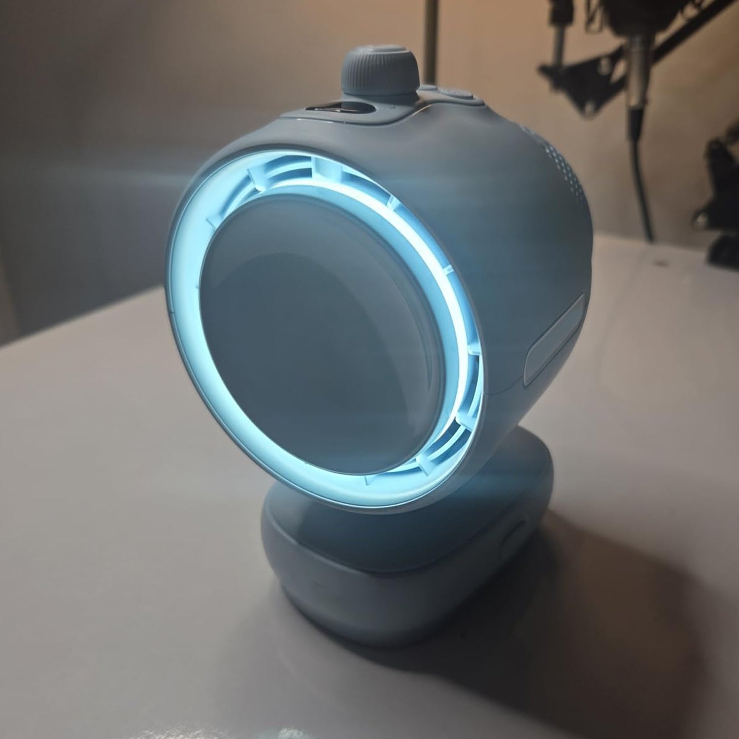 100-level adjustable multi-functional detachable fan