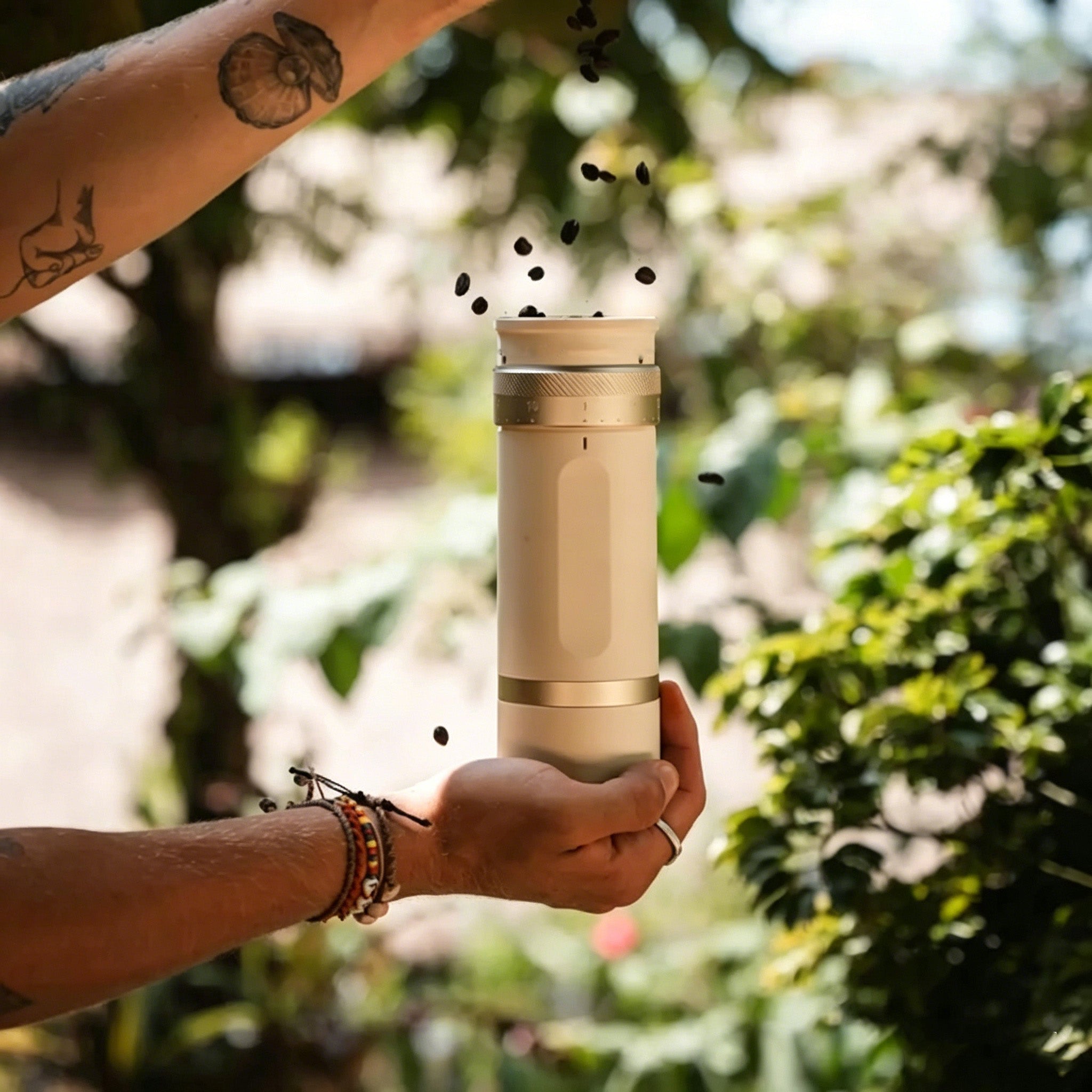Portable electric coffee grinder