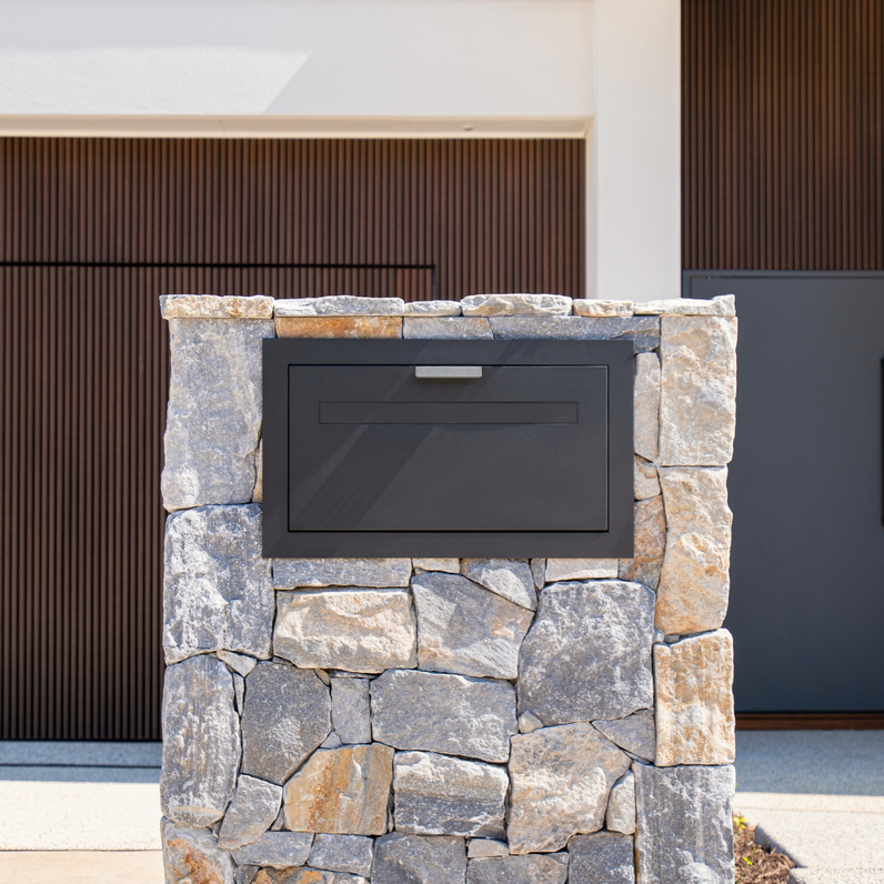 Geneva Parcel Fence & Brick Letterbox