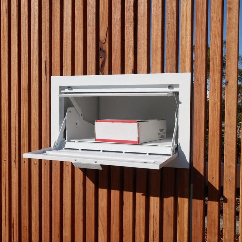 Geneva Parcel Fence & Brick Letterbox