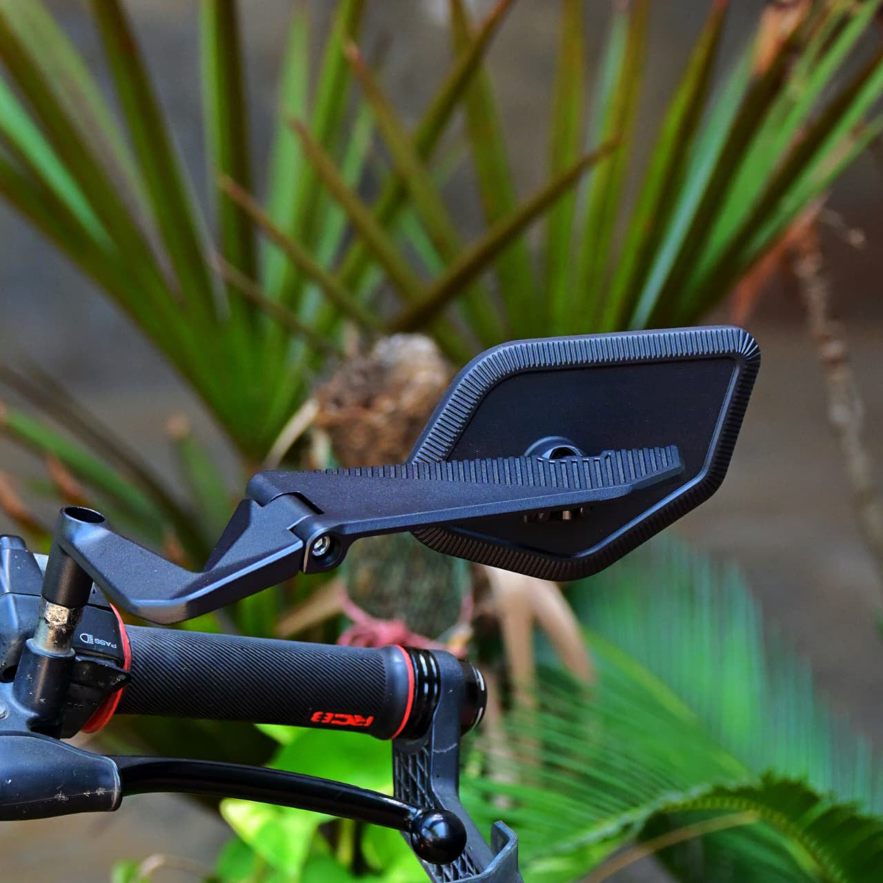 Aero Wing Mirror – Fully Adjustable Universal Fit Yoke Mount for Naked Bikes