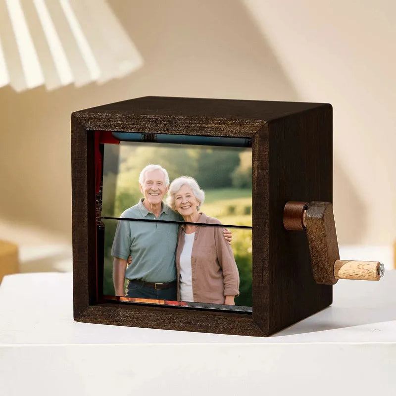Hand-Crank Animation Machine – Custom Flipbook Box