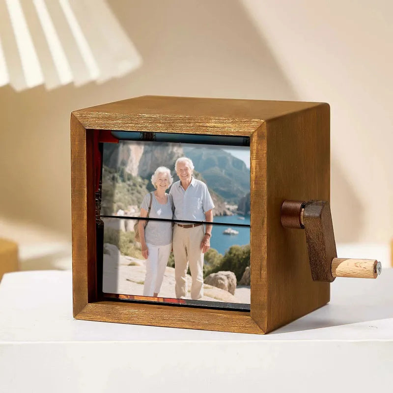Hand-Crank Animation Machine – Custom Flipbook Box