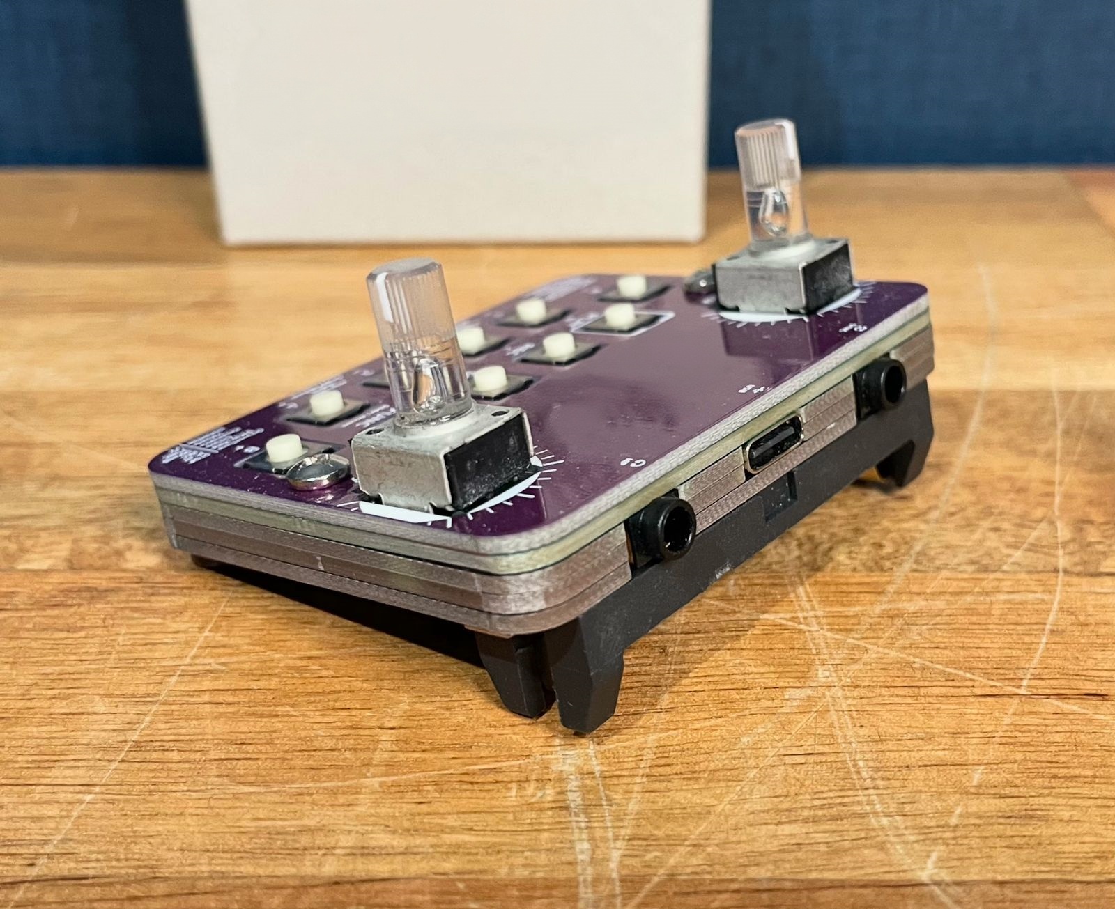 Ultra-Portable Acid Bass Synthesizer with 16-Step Sequencer, Built-In Effects & Pocket-Sized Music Creation