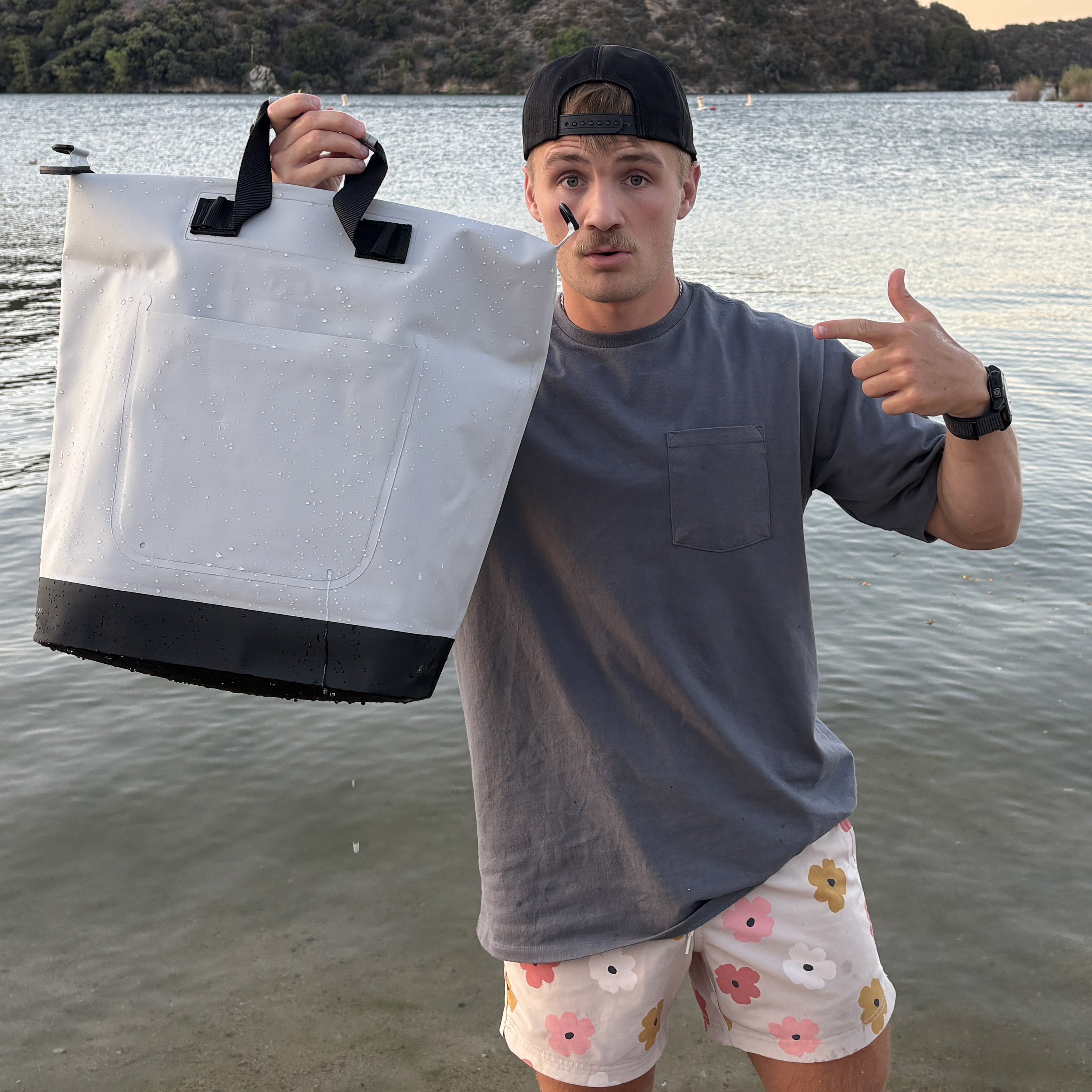 Waterproof Utility Tote Travel Bag – IP68 Ocean-Grade