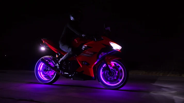 Wireless LED Motorcycle Wheel Light Rings with 360° Rim Glow, Remote Control & Night Riding Style Upgrade