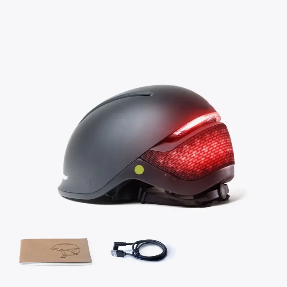 Smart Cycling Helmet with 360° LED Lighting, Bluetooth Connectivity, Crash Detection & Enhanced Safety Protection for Urban Riding