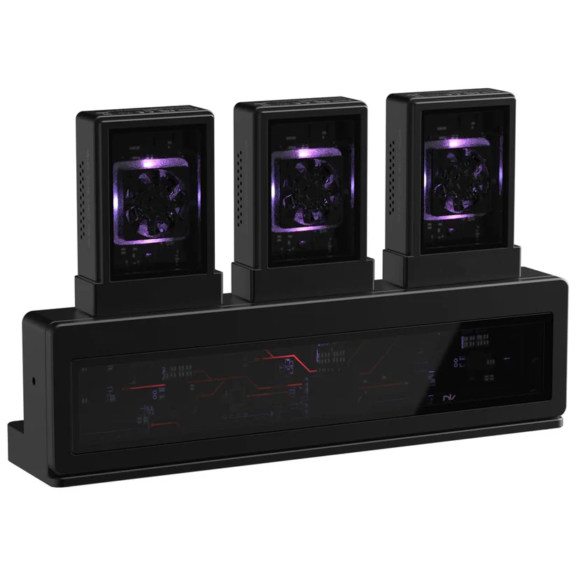 External SSD Enclosure Hub – 3× M.2 NVMe Slots