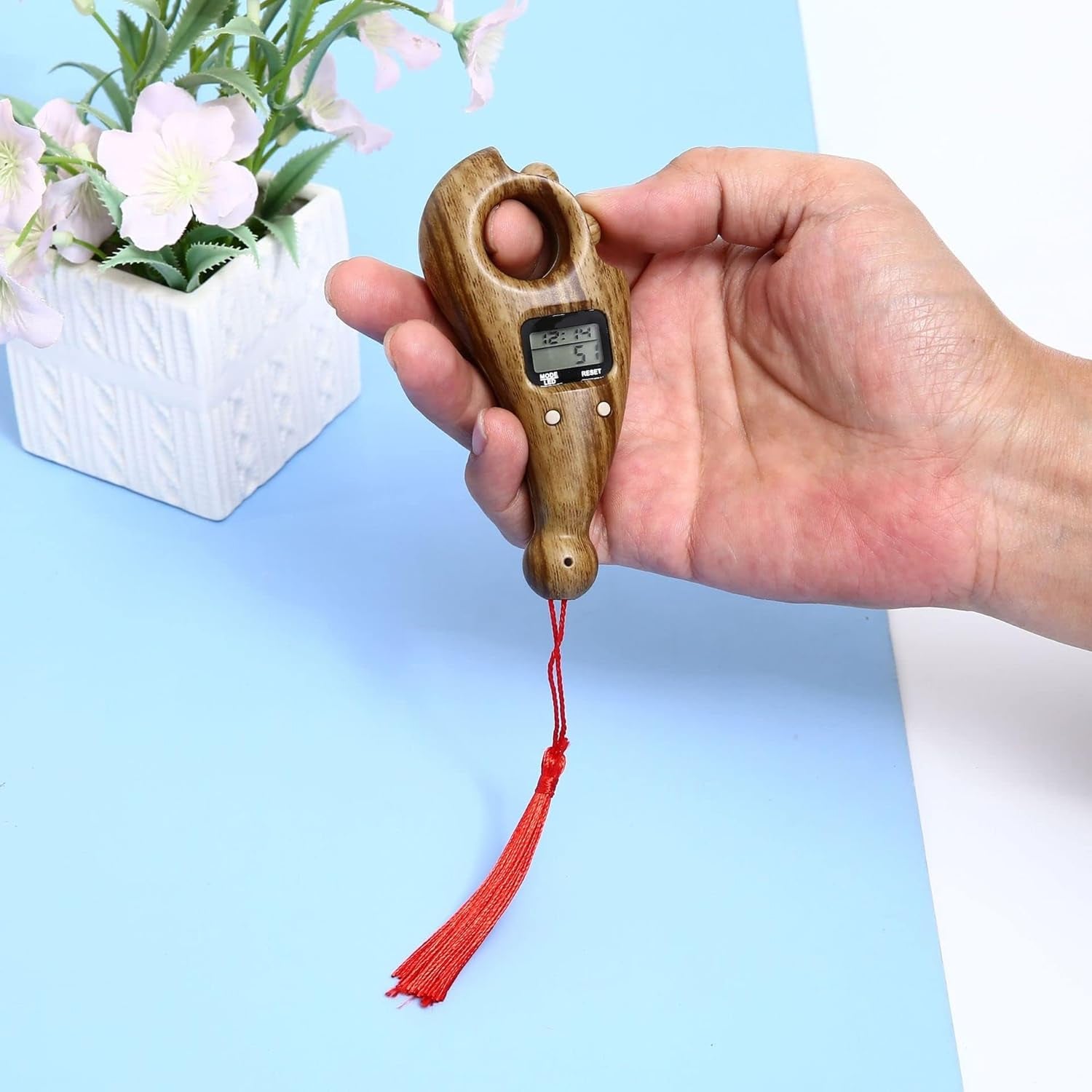 Convenient electronic prayer beads