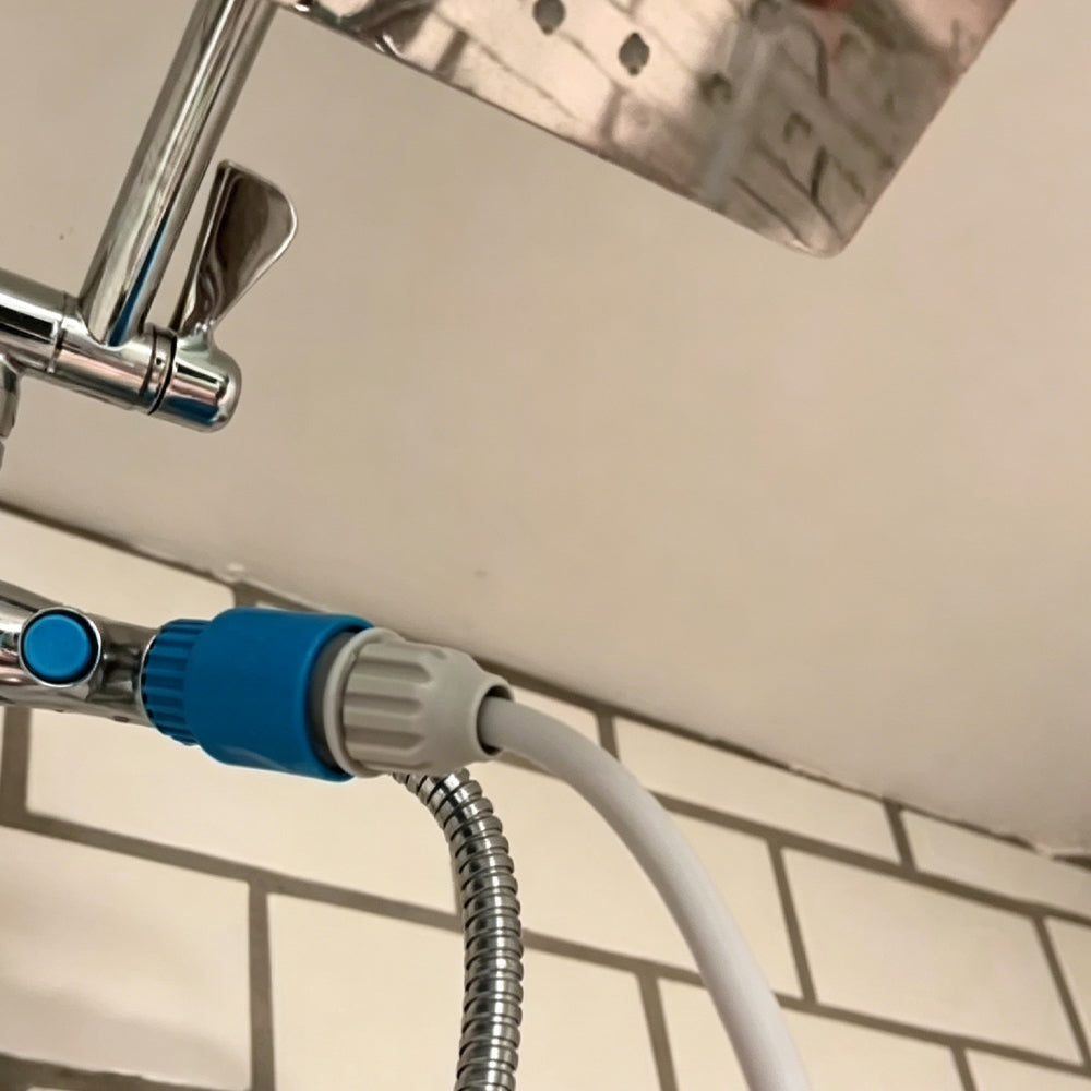 Wearable Pet Bathing Tool