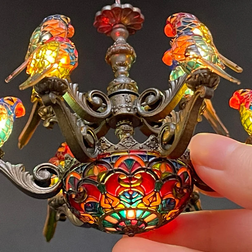 Mini Tiffany Style Two-Tier Parrot Chandelier – Dollhouse Miniature