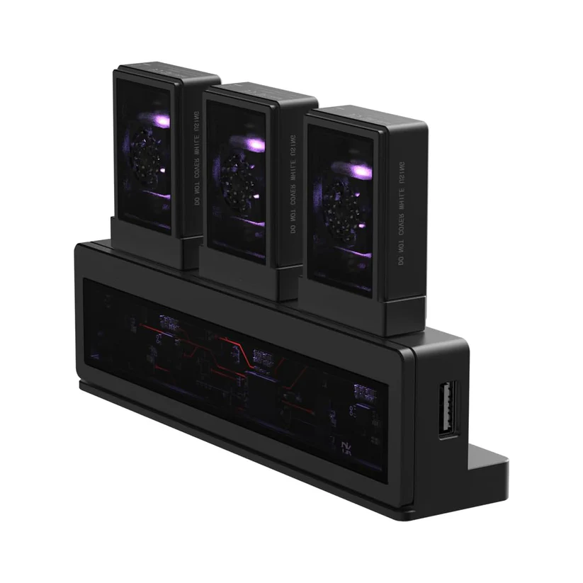 External SSD Enclosure Hub – 3× M.2 NVMe Slots