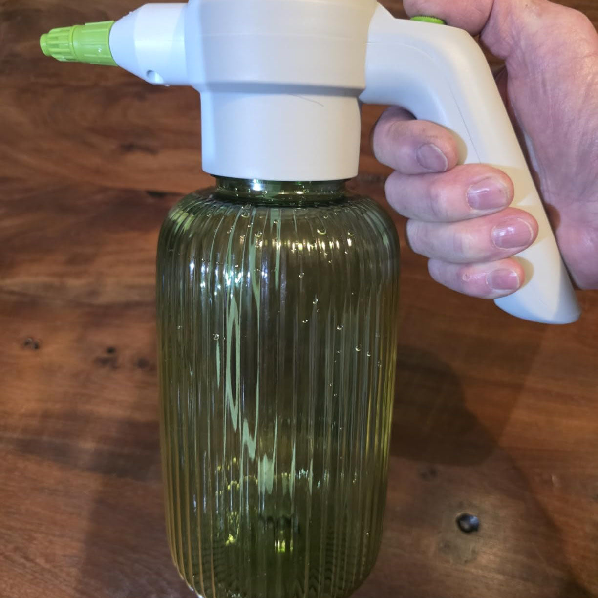 Electric Spray Bottle – 2L / 0.5 Gallon | 3-Speed Flow