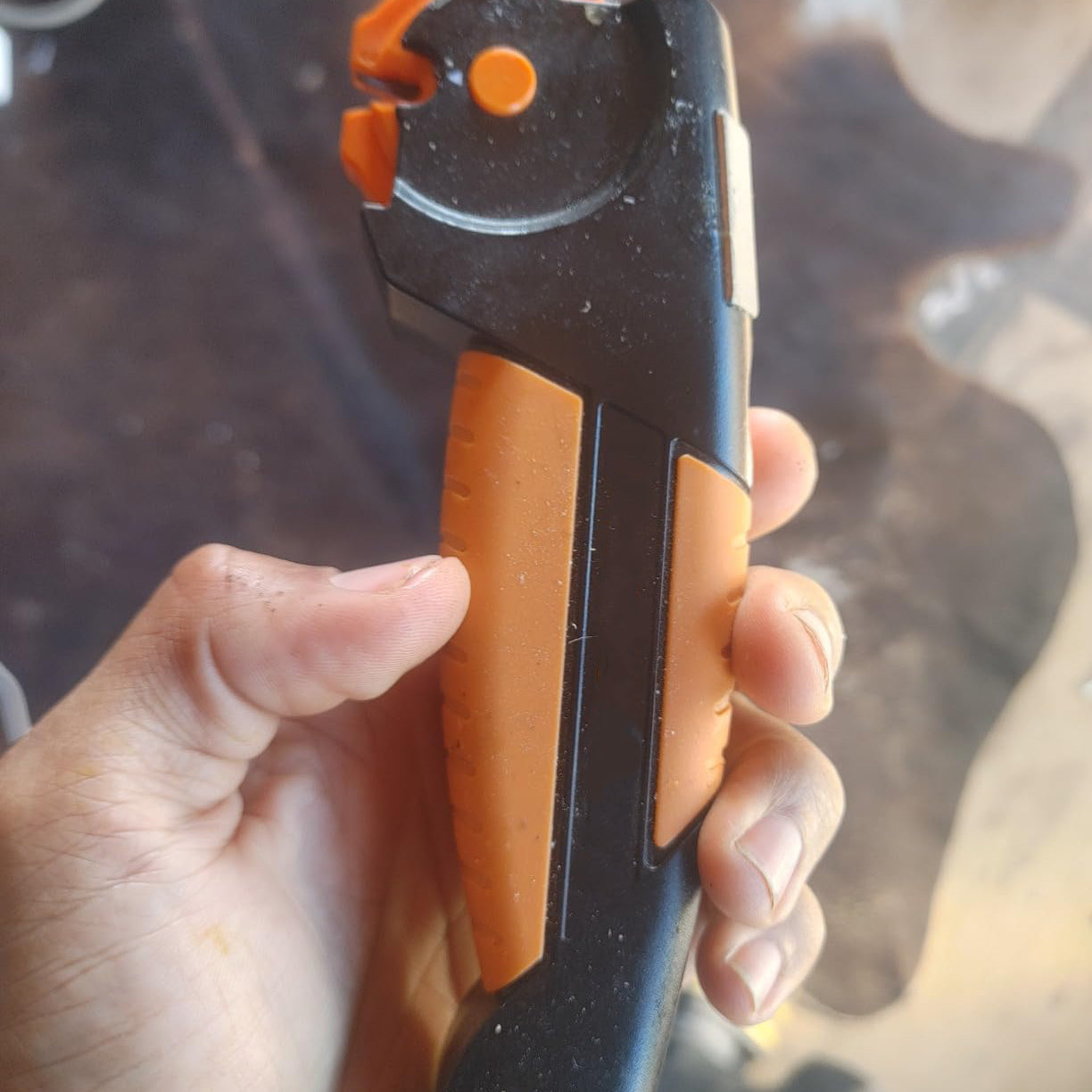7-in-1 Garden Tool & Knife Sharpener – Sharpens Axe