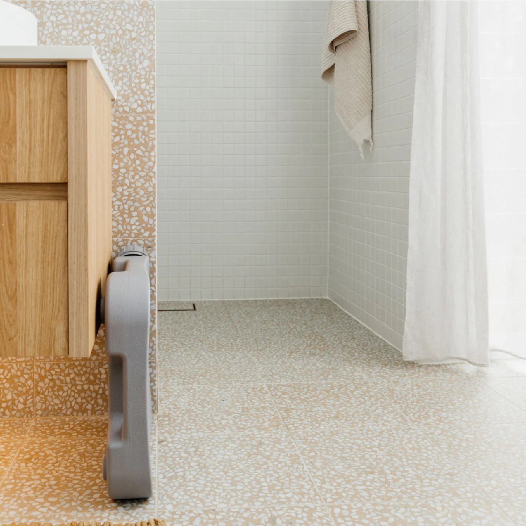 Water Catcher – Shower Water Saver | Save Up to 1800 Liters Per Year