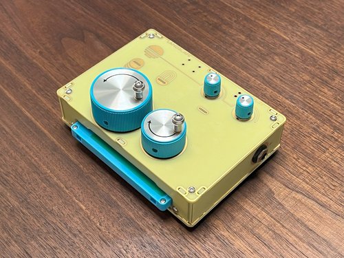 Human-Controlled Tape Transport – Manual Cassette Scratcher with CV/Gate Outputs