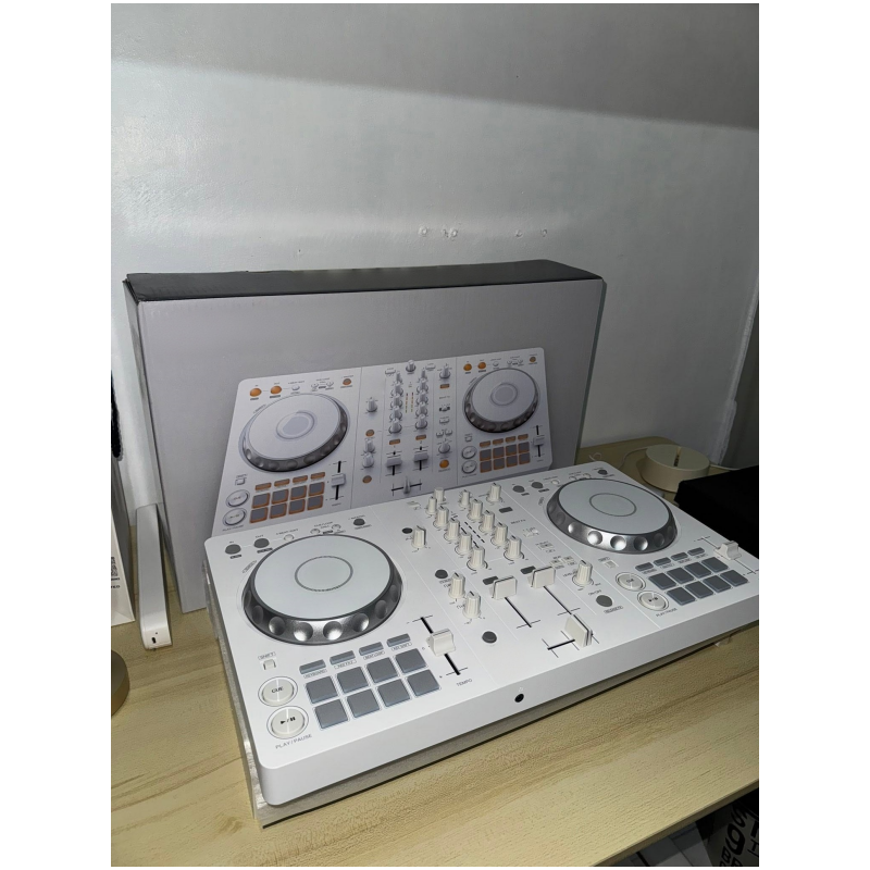 2-Channel DJ Controller for rekordbox & Serato – Compact with Smart Mixing Features 