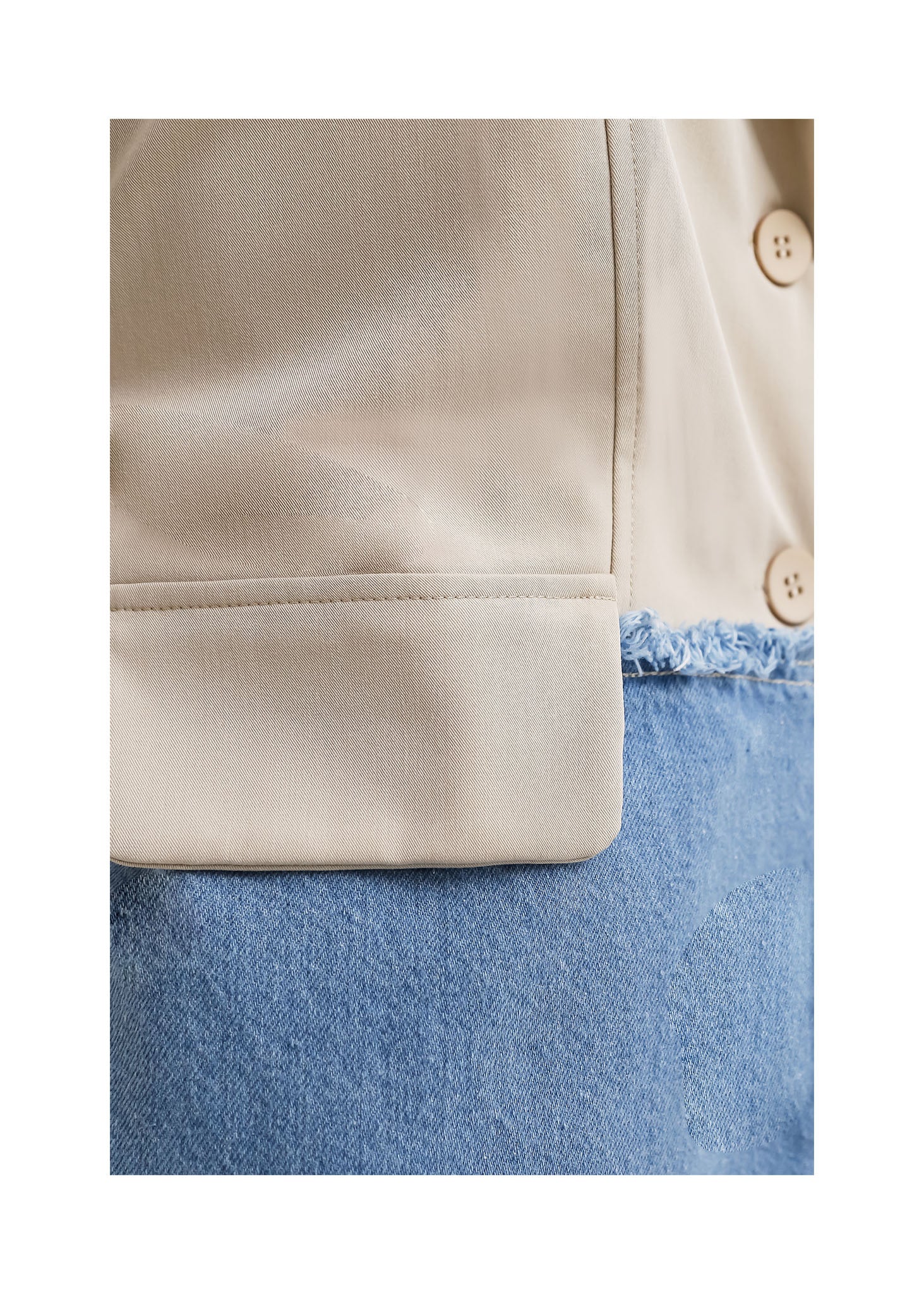 Conjunto Sastre de Chaleco y Pantalón con Contraste de Denim