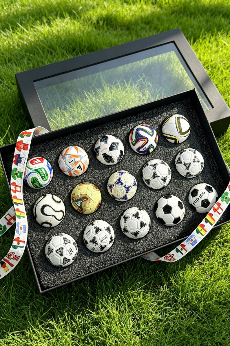 🔥Last Day 60% OFF🔥Soccer History Mini Football Collection | World Cup Mini Ball Ornament Gift Box Set | International Football Memorabilia Keepsake for Fans