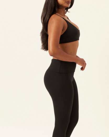 Form Hailey Crop | Black