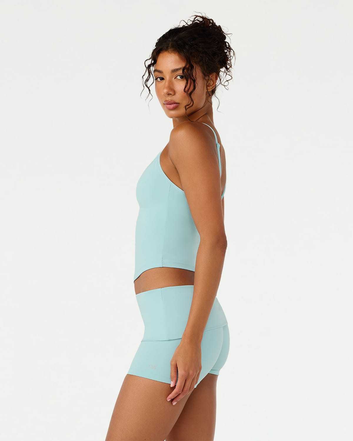 Form Addison Tank | Aquatic
