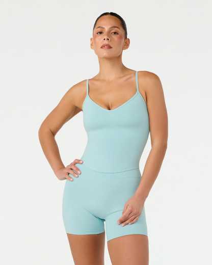 Form Addison Tank | Aquatic