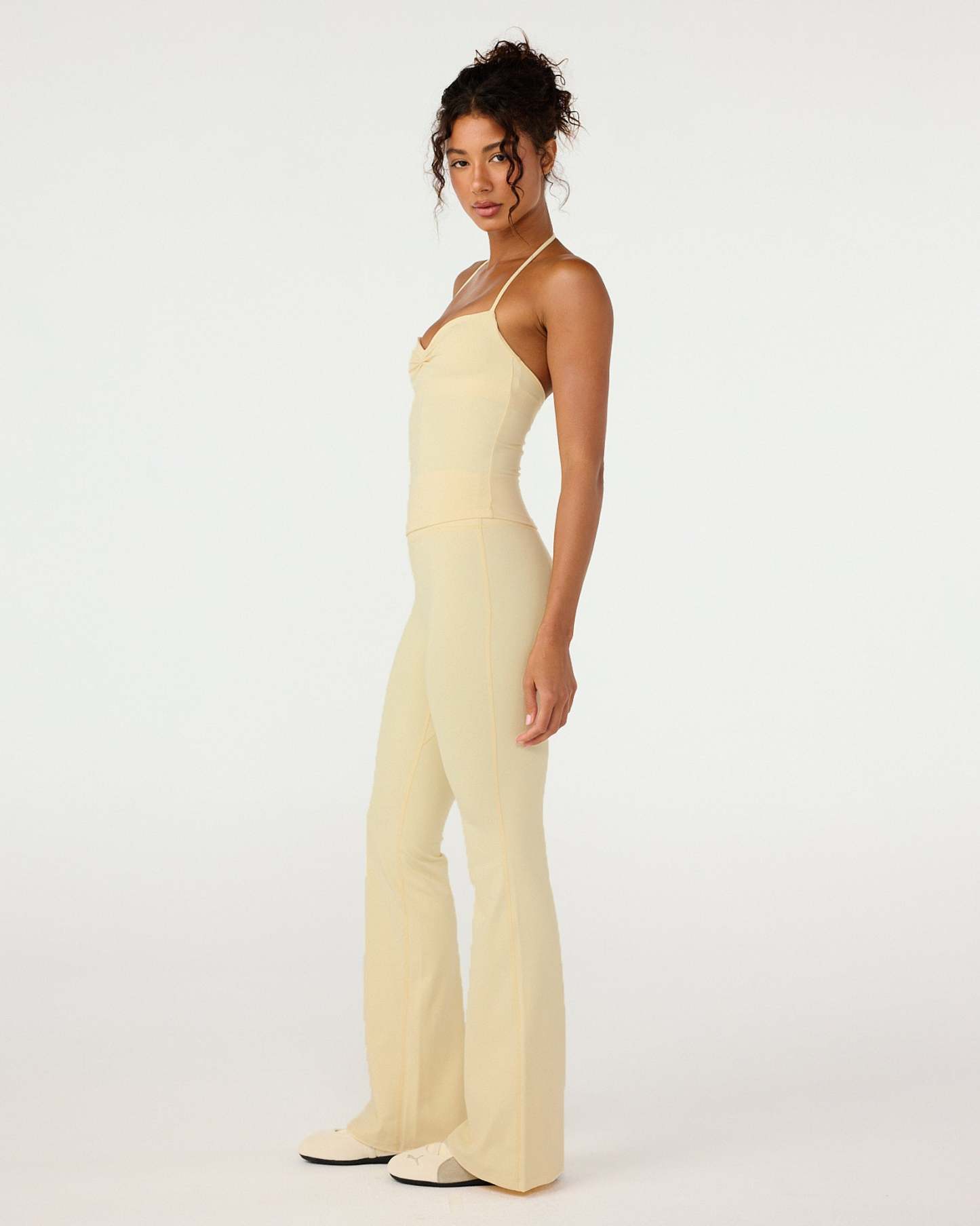 Form Invisible Scrunch Flare Leggings | Butter