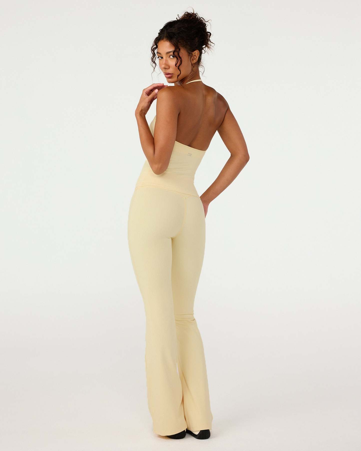 Form Invisible Scrunch Flare Leggings | Butter