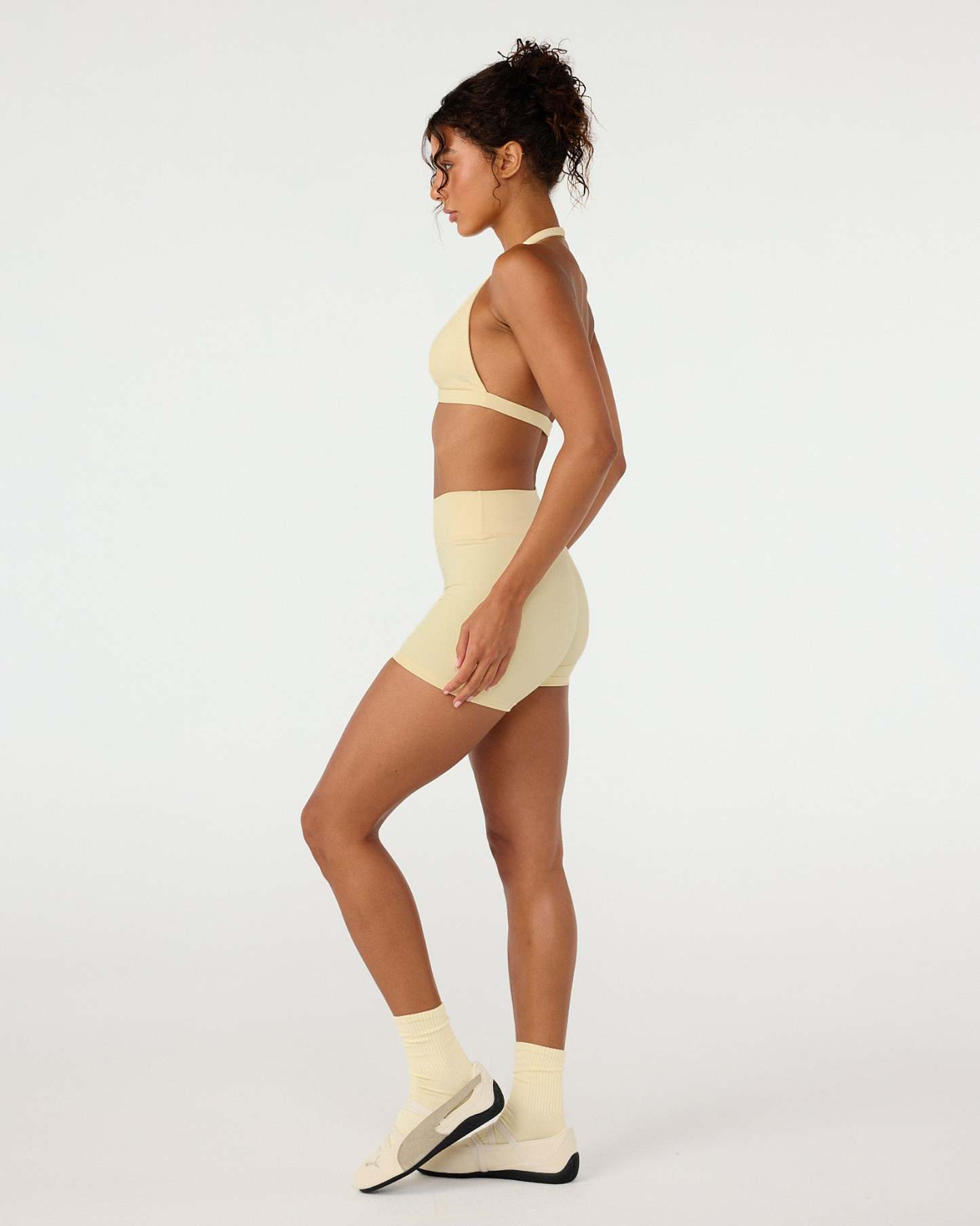 Form Invisible Scrunch Shorts 4" | Butter