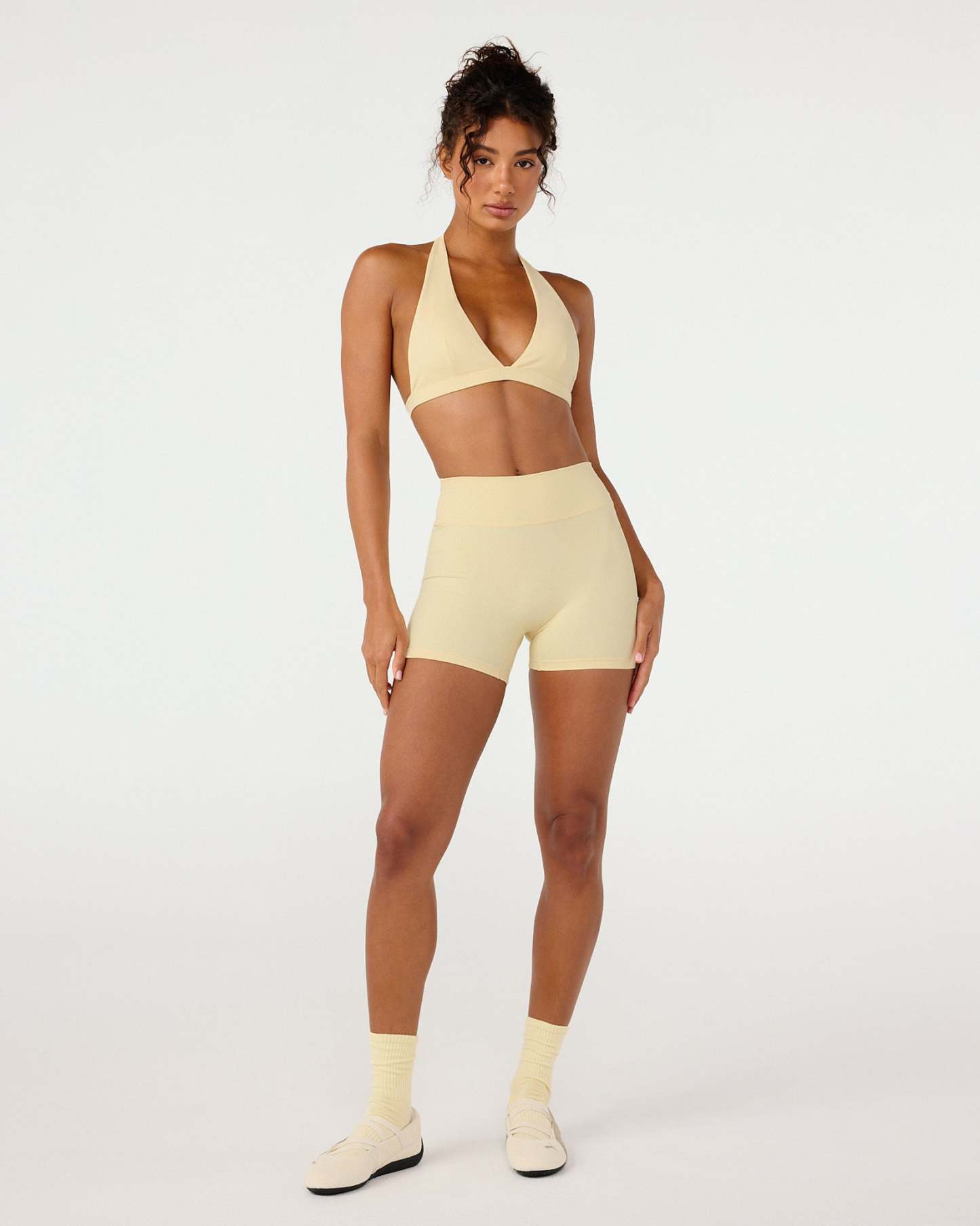 Form Invisible Scrunch Shorts 4" | Butter