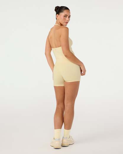 Form Invisible Scrunch Shorts 4" | Butter