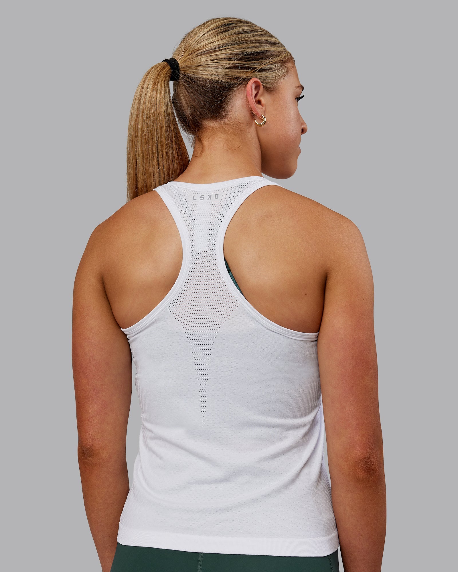 AeroFLX+ Seamless Tank - White/White