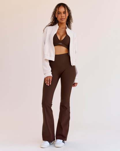 Fusion V-Contour High-Rise Flared Legging Pockets - Hot Chocolate